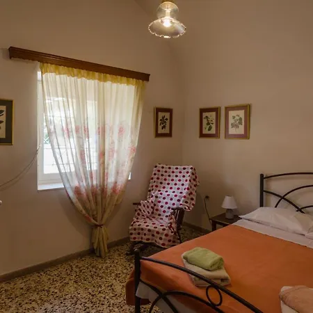 Irini And Petros House Leonídion